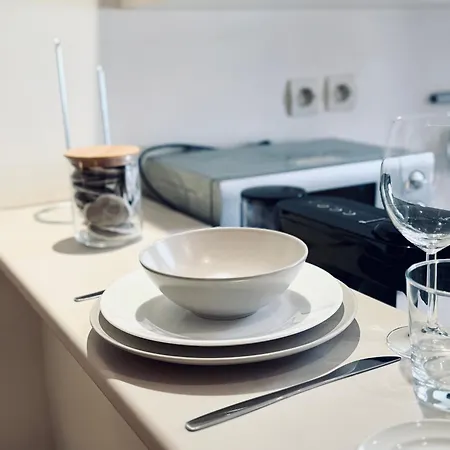 Le Bleu Roi Apartment *